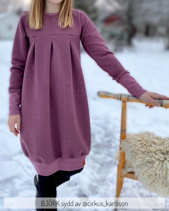 INTENDED - Book with 25 playful sewing patterns