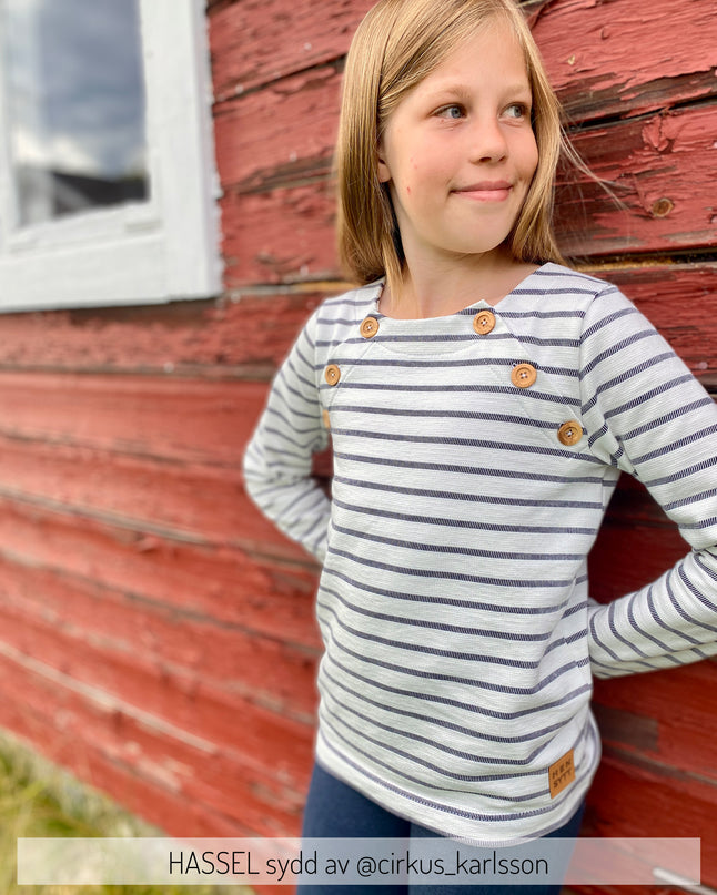 INTENDED - Book with 25 playful sewing patterns