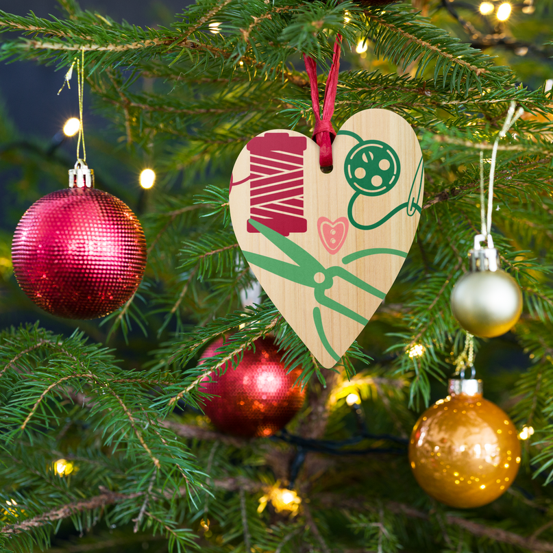 Ornament i trä - 6 varianter tillgängliga